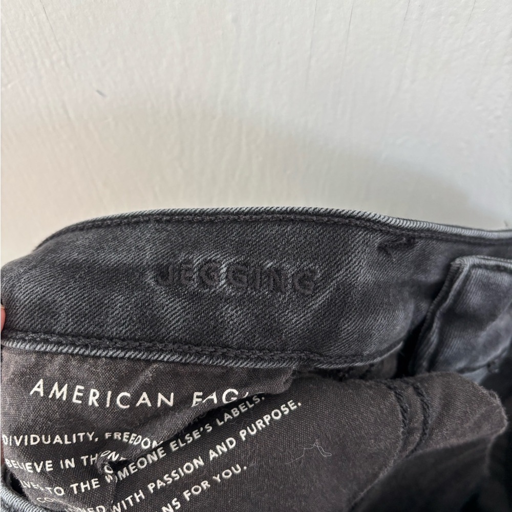American Eagle Next Level High Waisted Jegging 10 Regular | Black Distressed - Picture 7 of 8